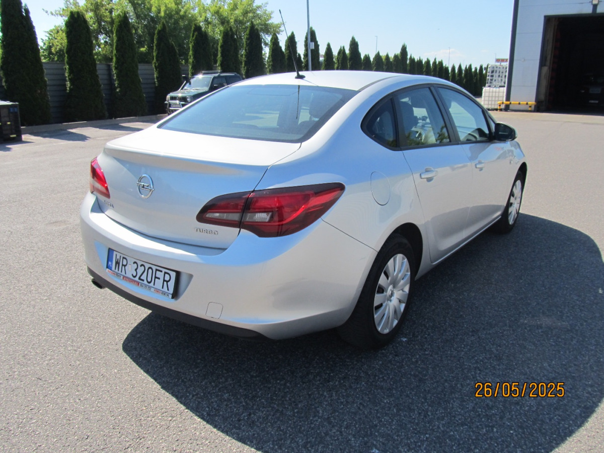 OPEL ASTRA SEDAN - Limuzina: slika 4 OPEL ASTRA SEDAN - Limuzina: slika 4