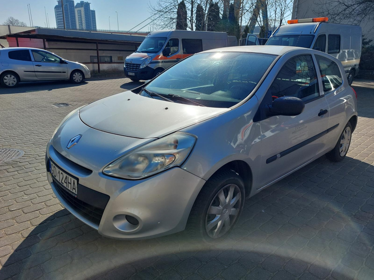 RENAULT CLIO HATCHBACK - Avtomobil: slika 2 RENAULT CLIO HATCHBACK - Avtomobil: slika 2