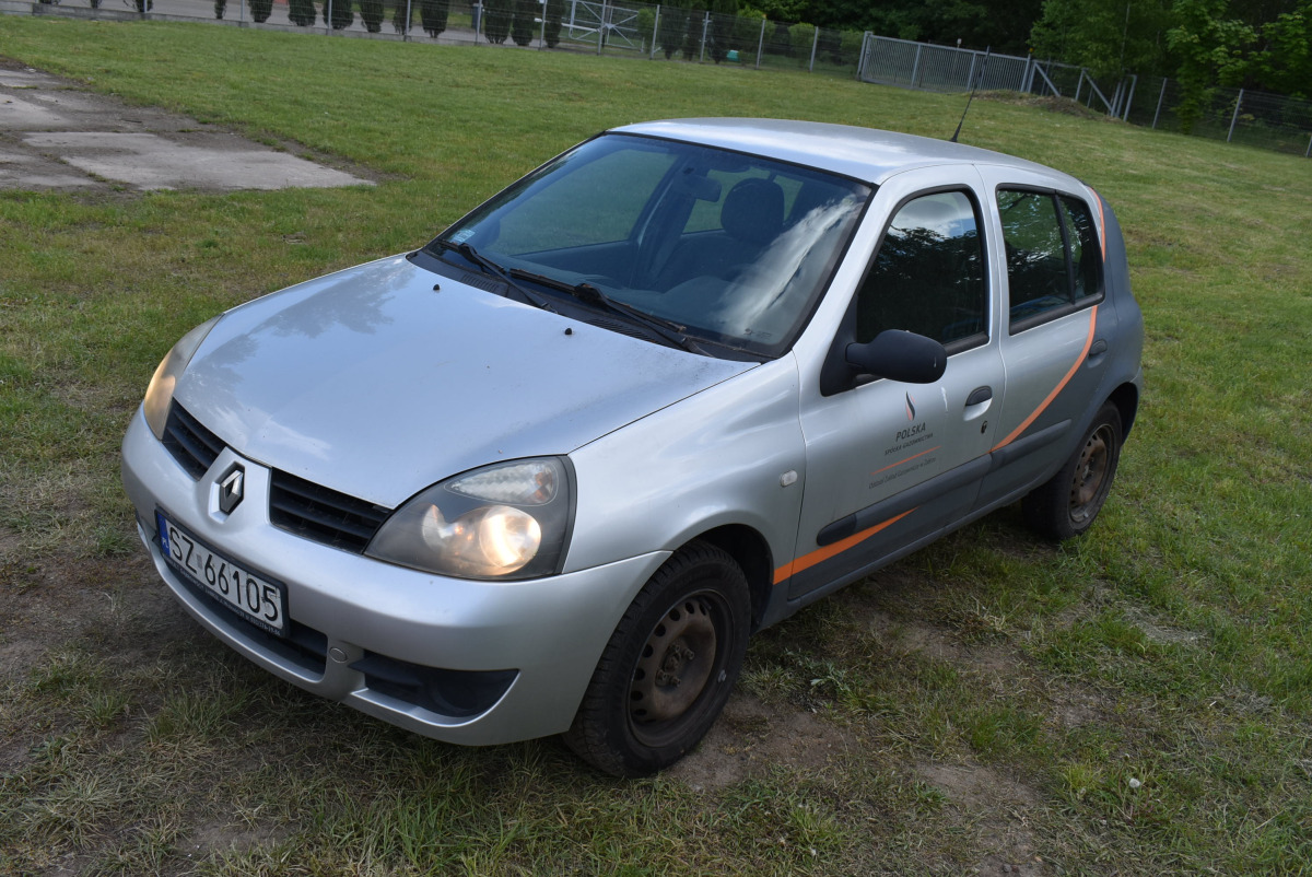RENAULT CLIO HATCHBACK - Kombilimuzina: slika 2 RENAULT CLIO HATCHBACK - Kombilimuzina: slika 2