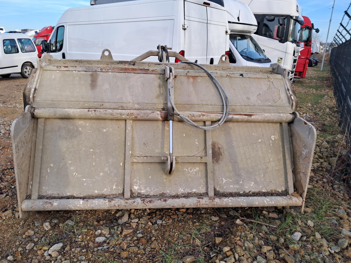Stabilizator gruntu TOZAMET FG-650B – 2400 mm – 650 mm – wał 310 obr/min - Stabilizator tal, Priključek: slika 5 Stabilizator gruntu TOZAMET FG-650B – 2400 mm – 650 mm – wał 310 obr/min - Stabilizator tal, Priključek: slika 5
