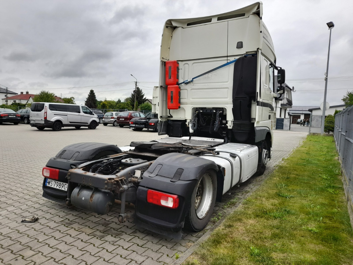 DAF XF 460 CIĄGNIK SIODŁOWY - Vlačilec: slika 4 DAF XF 460 CIĄGNIK SIODŁOWY - Vlačilec: slika 4