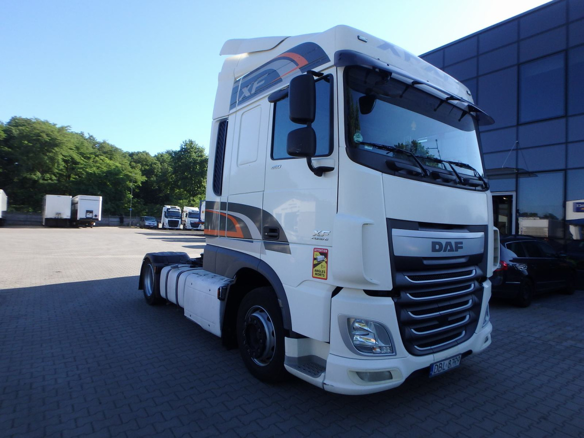DAF XF 460 CIĄGNIK SIODŁOWY - Vlačilec: slika 1 DAF XF 460 CIĄGNIK SIODŁOWY - Vlačilec: slika 1