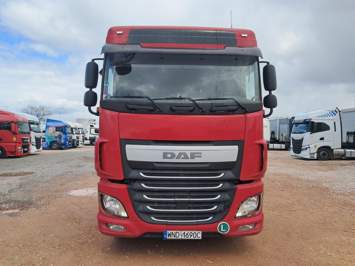 DAF XF 460 FT CIĄGNIK SIODŁOWY - Vlačilec: slika 2 DAF XF 460 FT CIĄGNIK SIODŁOWY - Vlačilec: slika 2