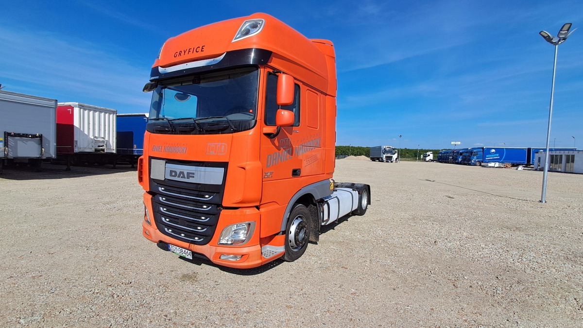 DAF XF 460 FT CIĄGNIK SIODŁOWY - Vlačilec: slika 2 DAF XF 460 FT CIĄGNIK SIODŁOWY - Vlačilec: slika 2