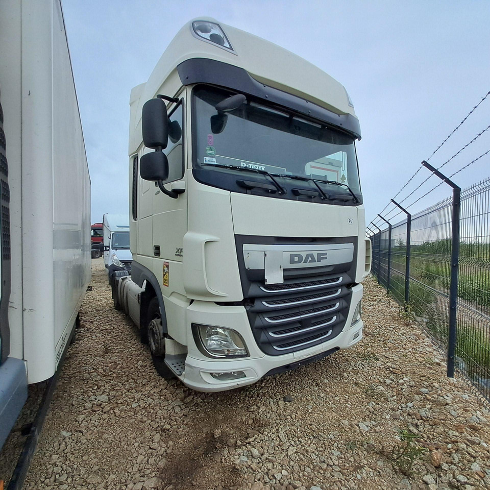 DAF XF 460 FT CIĄGNIK SIODŁOWY - Vlačilec: slika 1 DAF XF 460 FT CIĄGNIK SIODŁOWY - Vlačilec: slika 1