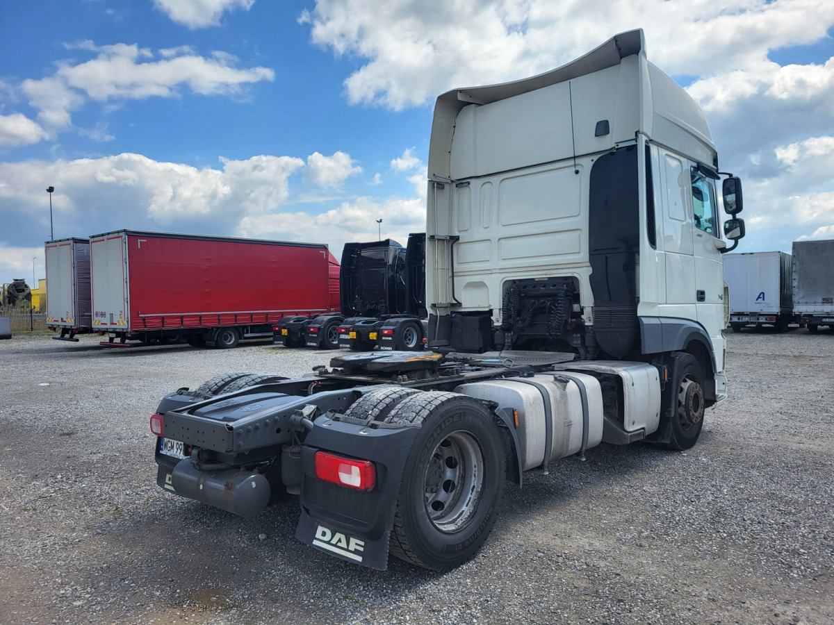 DAF XF 480 FT 4X2 SUPER SPACE CAB CIĄGNIK SIODŁOWY - Vlačilec: slika 4 DAF XF 480 FT 4X2 SUPER SPACE CAB CIĄGNIK SIODŁOWY - Vlačilec: slika 4