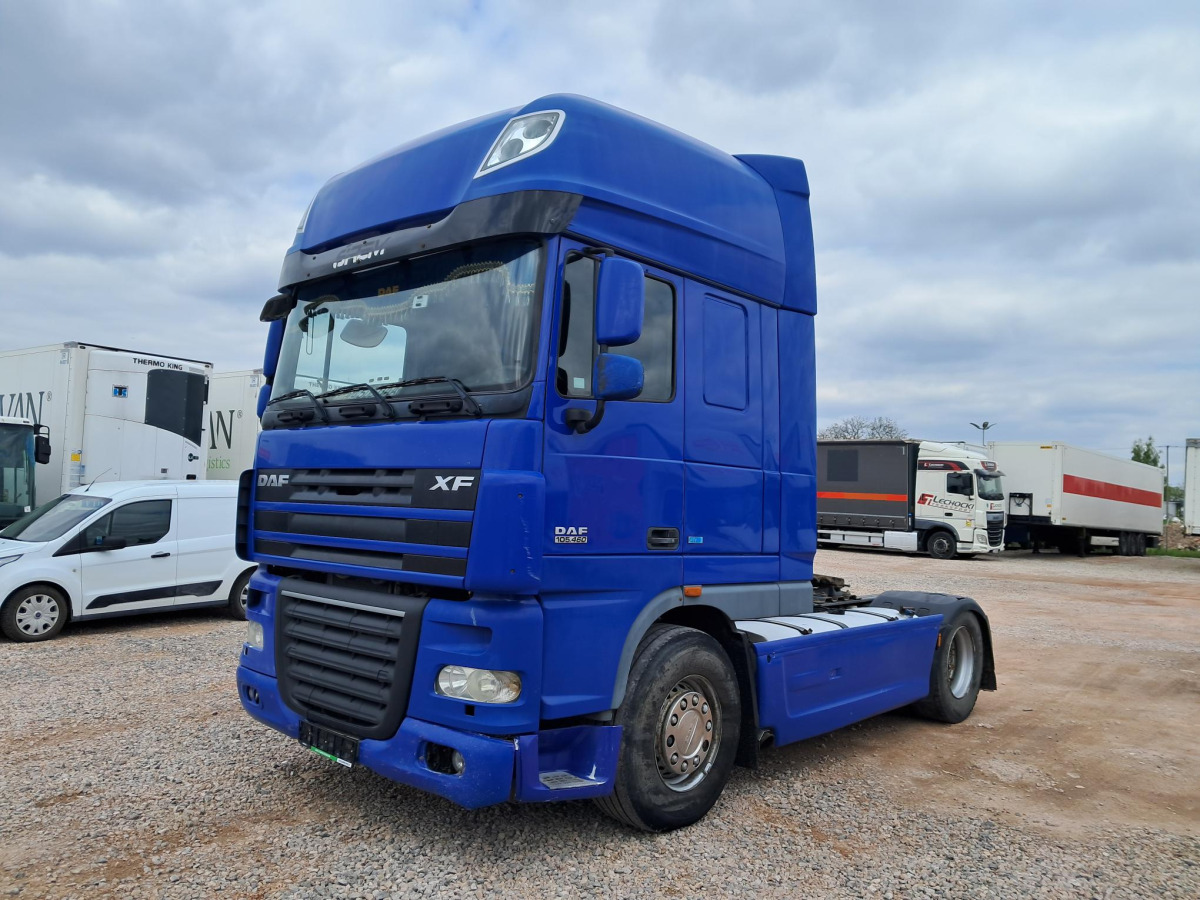 DAF XF CIĄGNIK SIODŁOWY - Vlačilec: slika 3 DAF XF CIĄGNIK SIODŁOWY - Vlačilec: slika 3