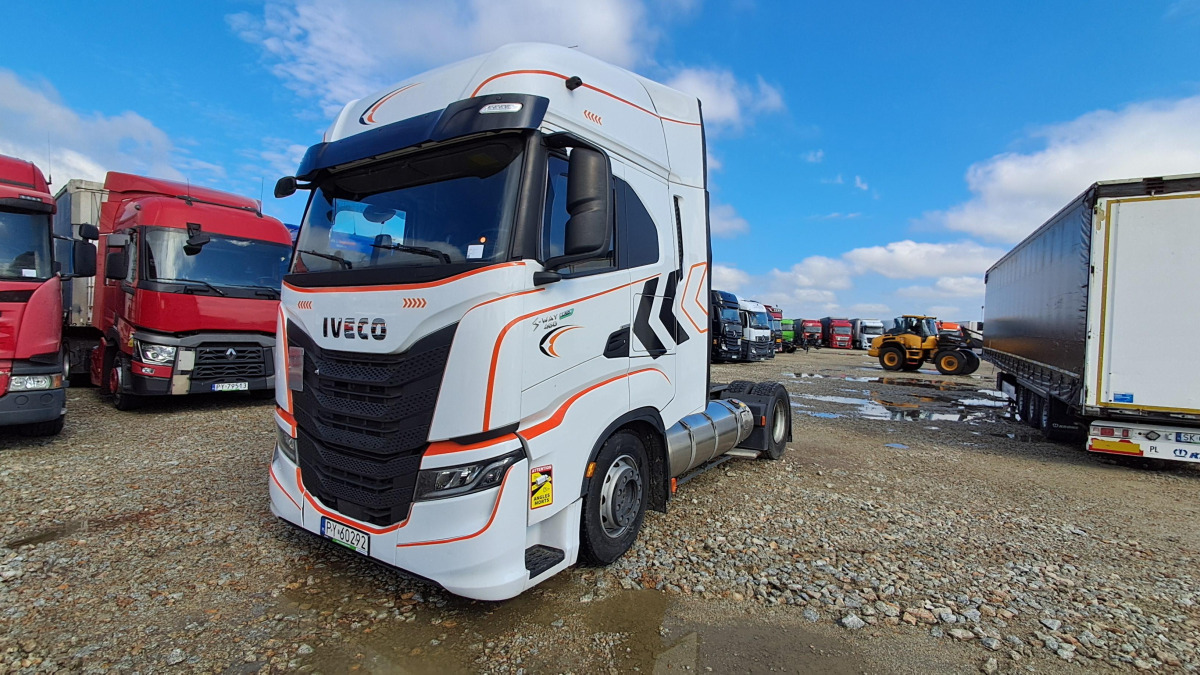 IVECO AS440ST/FP LT LNG CIĄGNIK SIODŁOWY - Vlačilec: slika 3 IVECO AS440ST/FP LT LNG CIĄGNIK SIODŁOWY - Vlačilec: slika 3