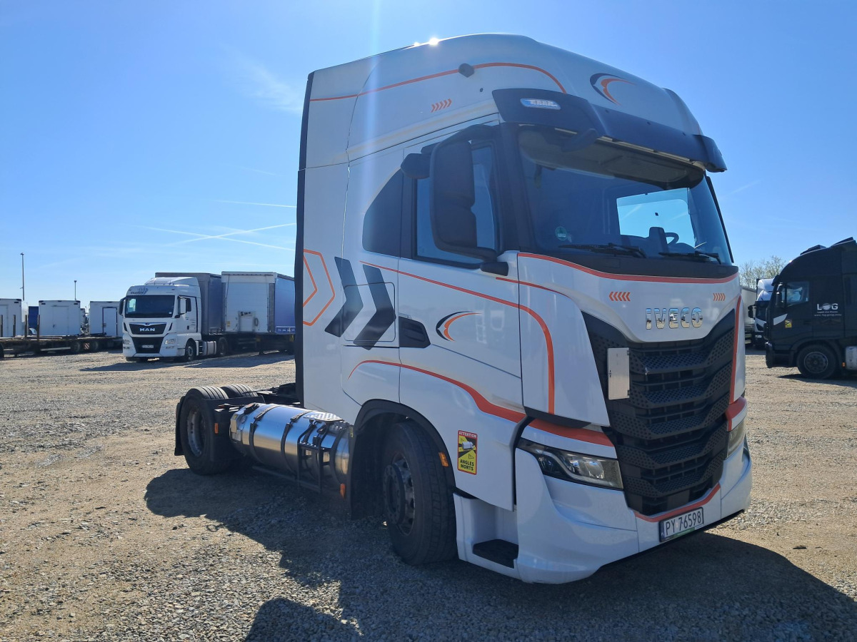 IVECO AS440ST/FP LT LNG CIĄGNIK SIODŁOWY - Vlačilec: slika 1 IVECO AS440ST/FP LT LNG CIĄGNIK SIODŁOWY - Vlačilec: slika 1