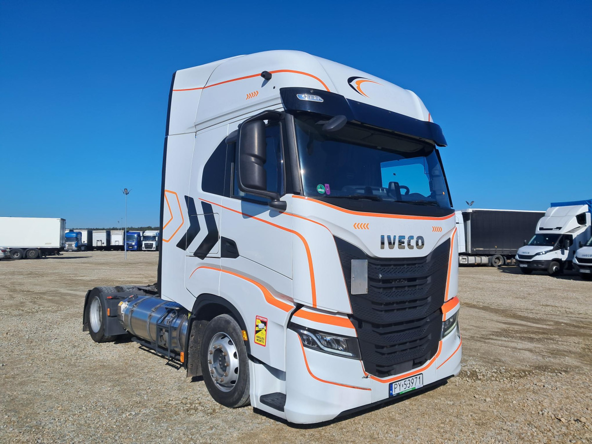 IVECO AS440ST/FP LT LNG CIĄGNIK SIODŁOWY - Vlačilec: slika 1 IVECO AS440ST/FP LT LNG CIĄGNIK SIODŁOWY - Vlačilec: slika 1
