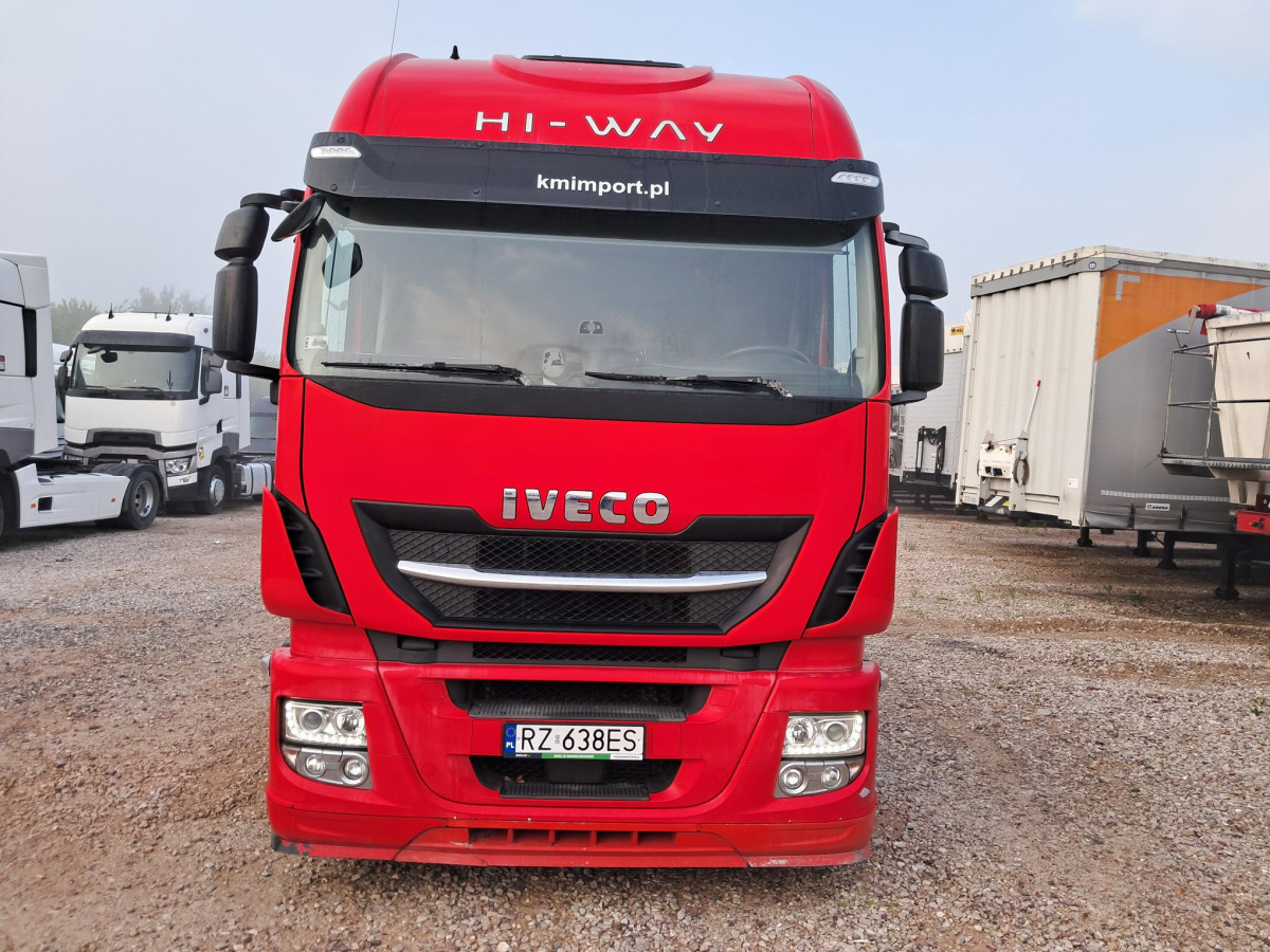 IVECO AS440T/FP-LT CIĄGNIK SIODŁOWY - Vlačilec: slika 2 IVECO AS440T/FP-LT CIĄGNIK SIODŁOWY - Vlačilec: slika 2
