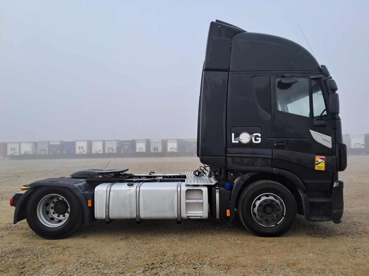 IVECO AS440T/P CIĄGNIK SIODŁOWY - Vlačilec: slika 4 IVECO AS440T/P CIĄGNIK SIODŁOWY - Vlačilec: slika 4