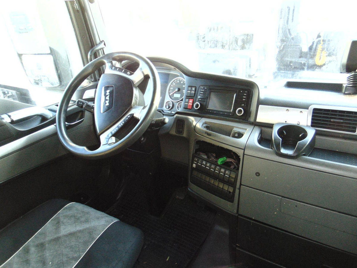 MAN TGX CIĄGNIK SIODŁOWY - Vlačilec: slika 5 MAN TGX CIĄGNIK SIODŁOWY - Vlačilec: slika 5