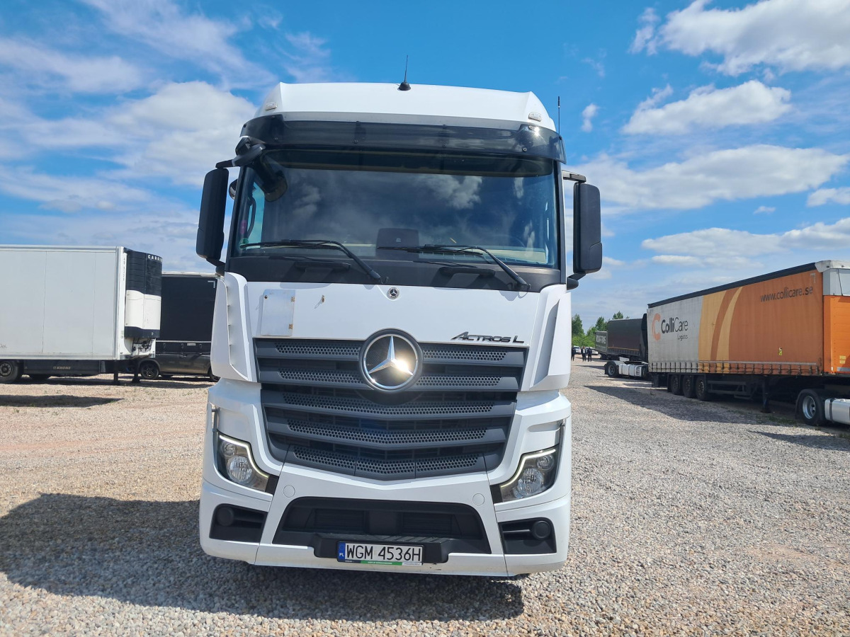 MERCEDES BENZ ACTROS CIĄGNIK SIODŁOWY - Vlačilec: slika 3 MERCEDES BENZ ACTROS CIĄGNIK SIODŁOWY - Vlačilec: slika 3