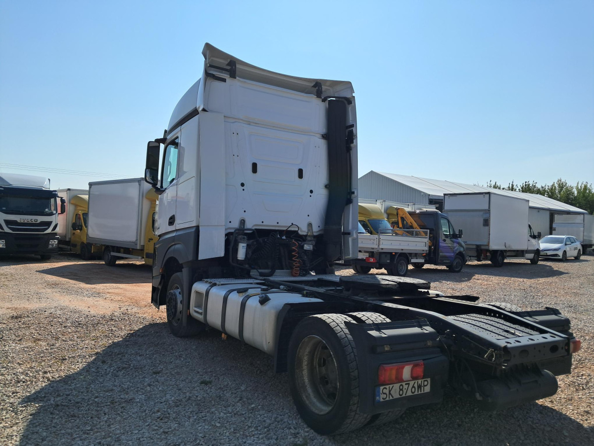MERCEDES BENZ ACTROS CIĄGNIK SIODŁOWY - Vlačilec: slika 4 MERCEDES BENZ ACTROS CIĄGNIK SIODŁOWY - Vlačilec: slika 4