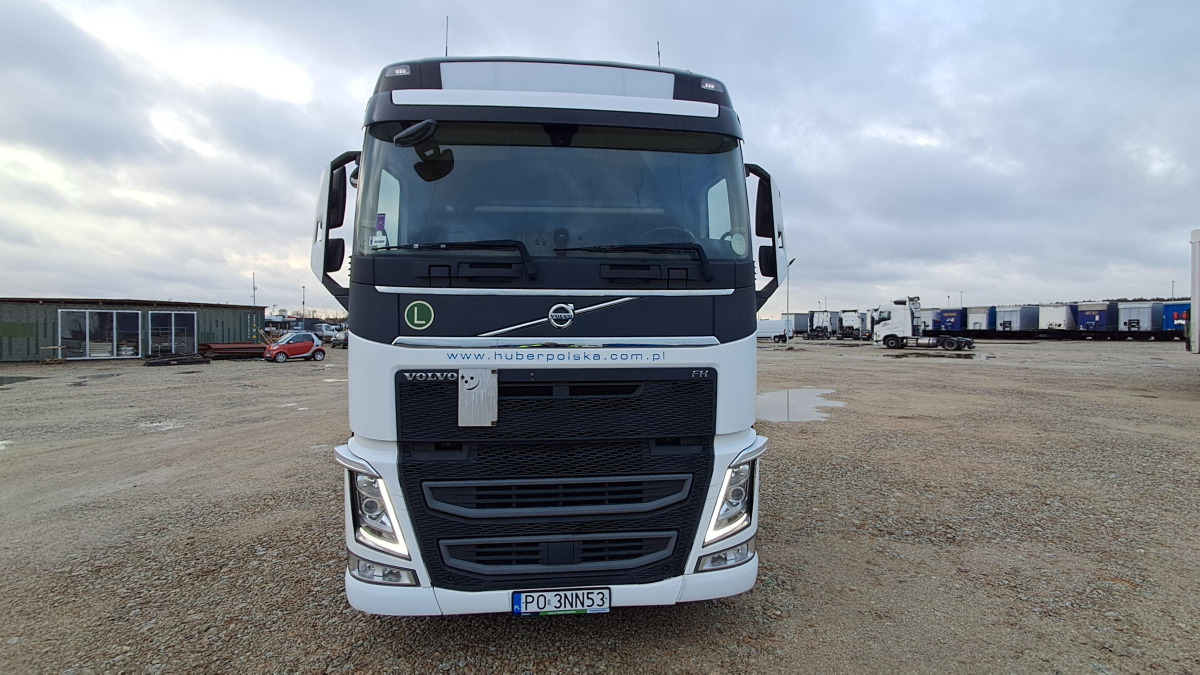 VOLVO FH 460 CIĄGNIK SIODŁOWY - Vlačilec: slika 2 VOLVO FH 460 CIĄGNIK SIODŁOWY - Vlačilec: slika 2