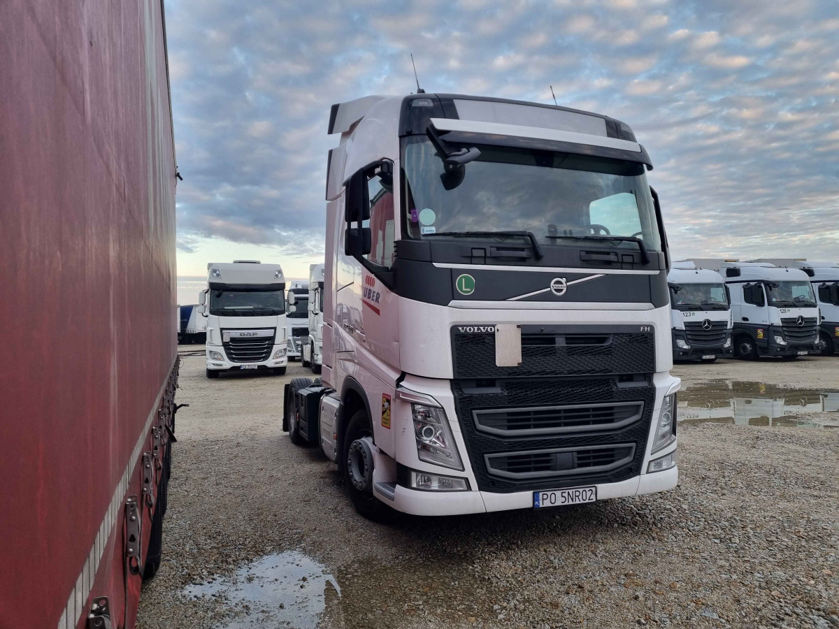 VOLVO FH 460 CIĄGNIK SIODŁOWY - Vlačilec: slika 1 VOLVO FH 460 CIĄGNIK SIODŁOWY - Vlačilec: slika 1