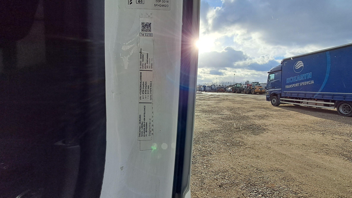 Vlačilec VOLVO FH 460 CIĄGNIK SIODŁOWY: slika 11