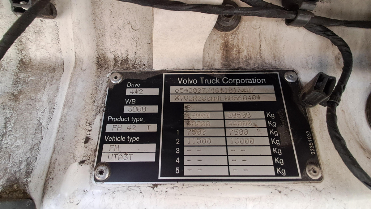 Vlačilec VOLVO FH 460 CIĄGNIK SIODŁOWY: slika 12