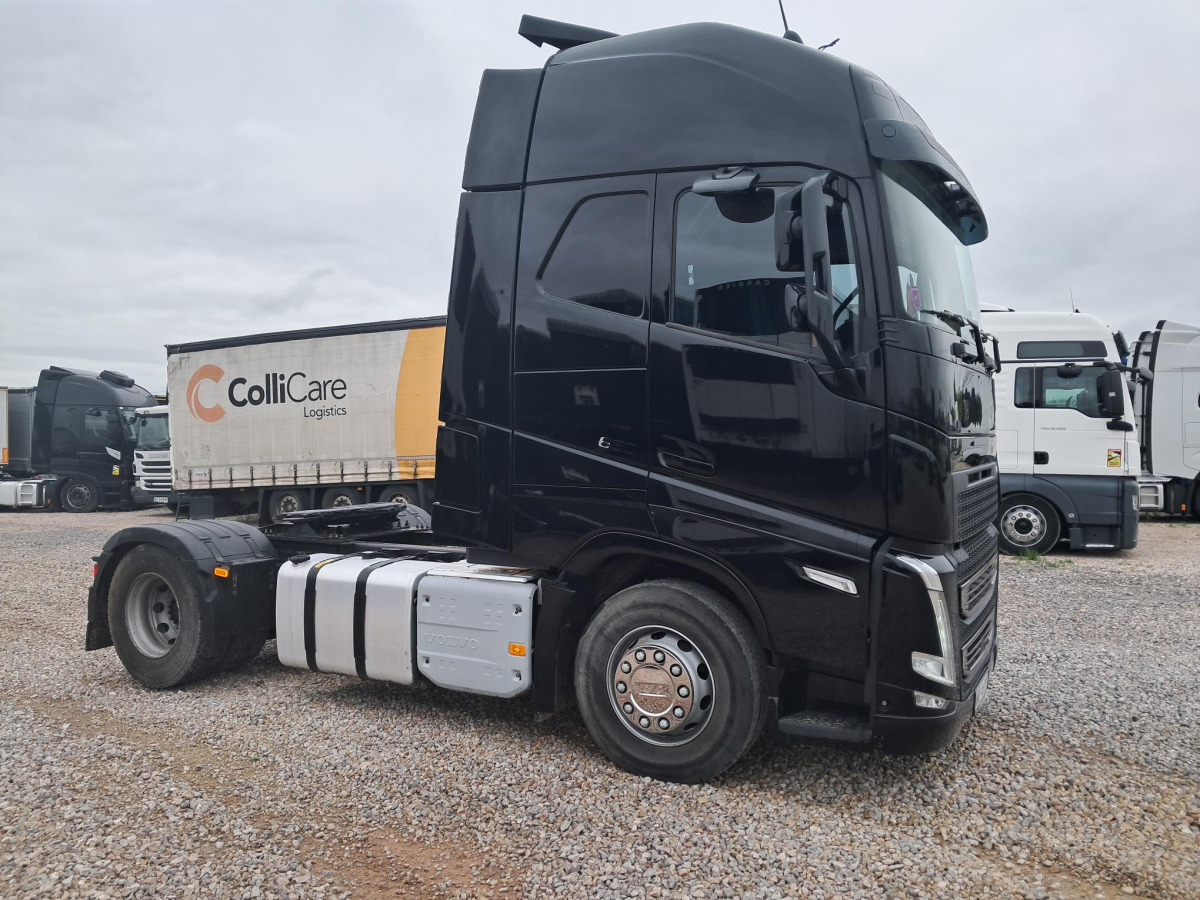 VOLVO FH CIĄGNIK SIODŁOWY - Vlačilec: slika 1 VOLVO FH CIĄGNIK SIODŁOWY - Vlačilec: slika 1