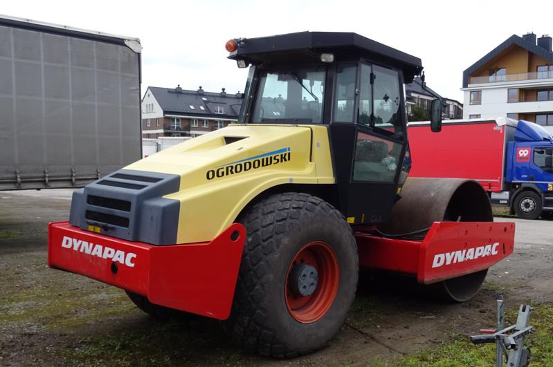 Walec DYNAPAC CA 302D 2011 - 3393 mth - CE - 15,9t - Valjar: slika 4 Walec DYNAPAC CA 302D 2011 - 3393 mth - CE - 15,9t - Valjar: slika 4
