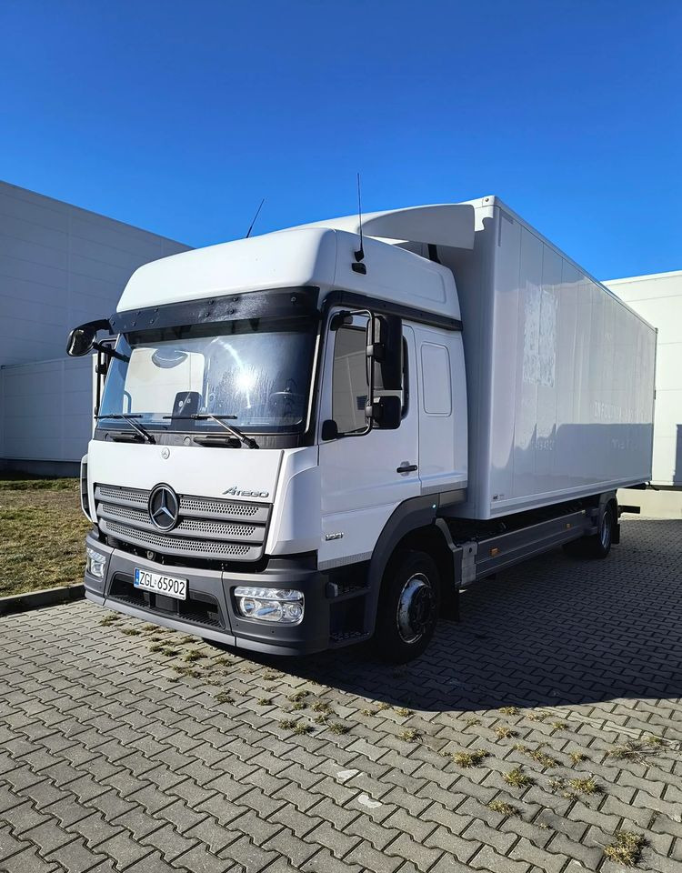 Mercedes-Benz Atego 1221 L - Tovornjak zabojnik: slika 1 Mercedes-Benz Atego 1221 L - Tovornjak zabojnik: slika 1