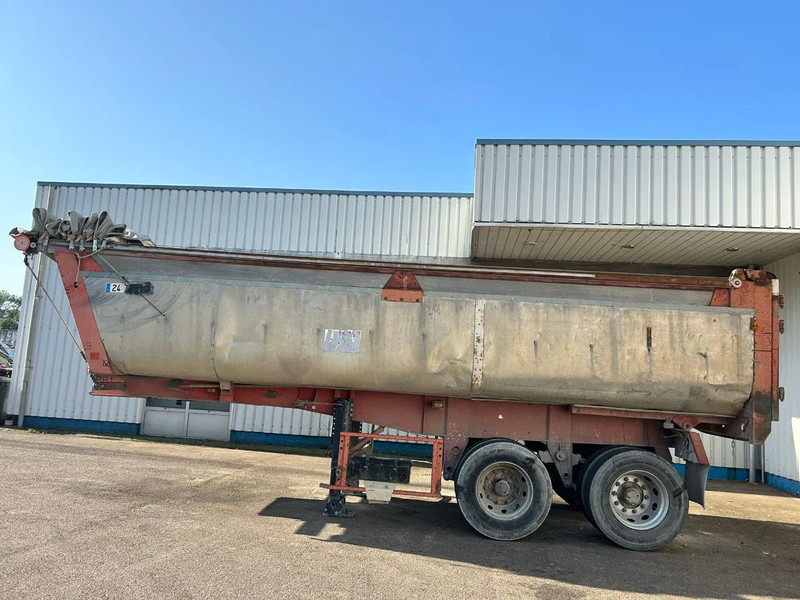 Fruehauf 2 Axle Steel Tipper , 8 Tyres, Spring Suspension , Drum Brakes - Kiper polprikolica: slika 2 Fruehauf 2 Axle Steel Tipper , 8 Tyres, Spring Suspension , Drum Brakes - Kiper polprikolica: slika 2