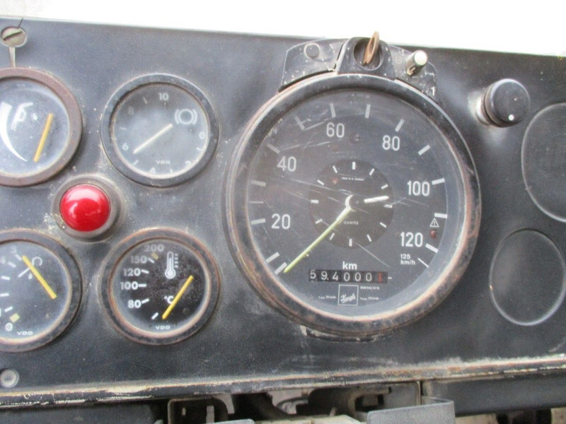 Interior photo 1: Tovornjak-šasija Iveco Magirus 170D 15, 4x4, V6 , Manual , Spring Susp.