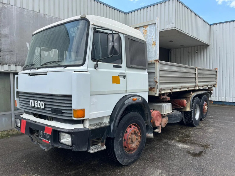Iveco Turbostar 190-38 , 6x2 , V8 Watercooling , 3 Way Tipper , Spring Suspension , Manual - Tovornjak prekucnik: slika 4 Iveco Turbostar 190-38 , 6x2 , V8 Watercooling , 3 Way Tipper , Spring Suspension , Manual - Tovornjak prekucnik: slika 4
