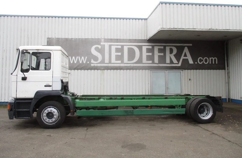MAN 18.314 , Manual , 6 Cylinder - Tovornjak-šasija: slika 2 MAN 18.314 , Manual , 6 Cylinder - Tovornjak-šasija: slika 2