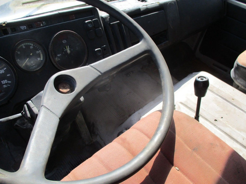 Tovornjak prekucnik Mercedes-Benz 2633, V8 , ZF Manual , 6x4 , 3 Way tipper , Spring suspension: slika 13 Tovornjak prekucnik Mercedes-Benz 2633, V8 , ZF Manual , 6x4 , 3 Way tipper , Spring suspension: slika 13