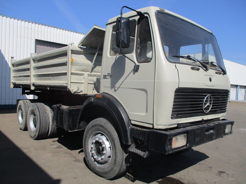 Mercedes-Benz 2633, V8 , ZF Manual , 6x4 , 3 Way tipper , Spring suspension - Tovornjak prekucnik: slika 4 Mercedes-Benz 2633, V8 , ZF Manual , 6x4 , 3 Way tipper , Spring suspension - Tovornjak prekucnik: slika 4