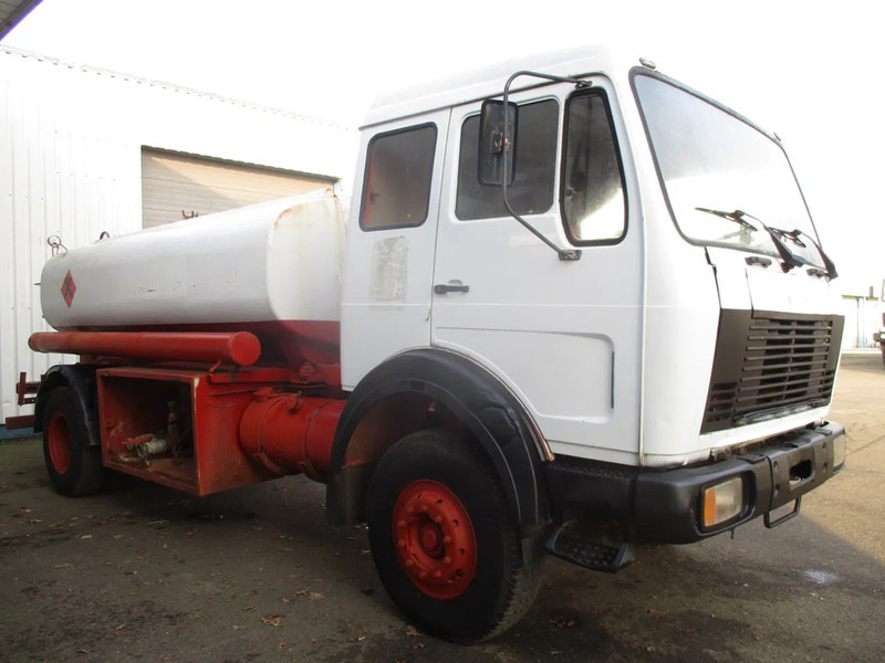 Mercedes-Benz FAP 1620 BD , Fuel truck , 4x2 , Manual , Spring suspension - Tovornjak cisterna: slika 4 Mercedes-Benz FAP 1620 BD , Fuel truck , 4x2 , Manual , Spring suspension - Tovornjak cisterna: slika 4