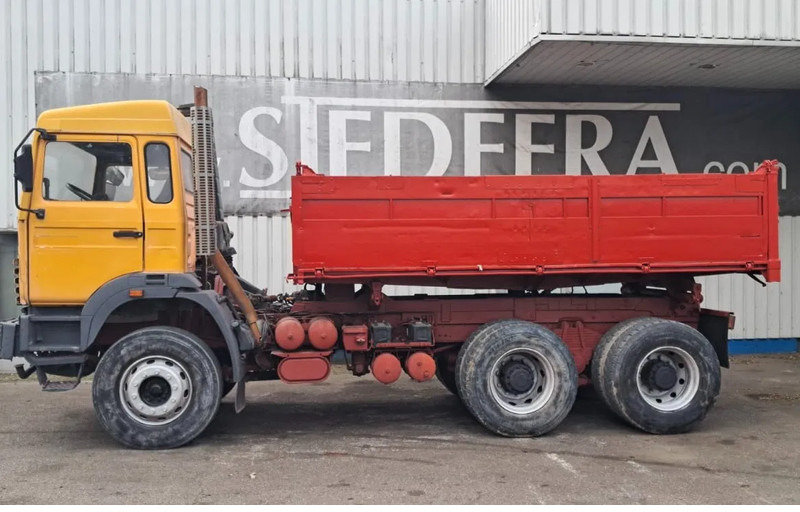 Renault G 300.26 , Manager , 6x4 , 3 Way-Tipper , Spring Suspension , Manual - Tovornjak prekucnik: slika 5 Renault G 300.26 , Manager , 6x4 , 3 Way-Tipper , Spring Suspension , Manual - Tovornjak prekucnik: slika 5
