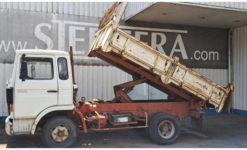 Renault Midliner S 130 , 6 Cylinder , 3 Way Tipper , Spring suspensiom - Tovornjak prekucnik: slika 2 Renault Midliner S 130 , 6 Cylinder , 3 Way Tipper , Spring suspensiom - Tovornjak prekucnik: slika 2