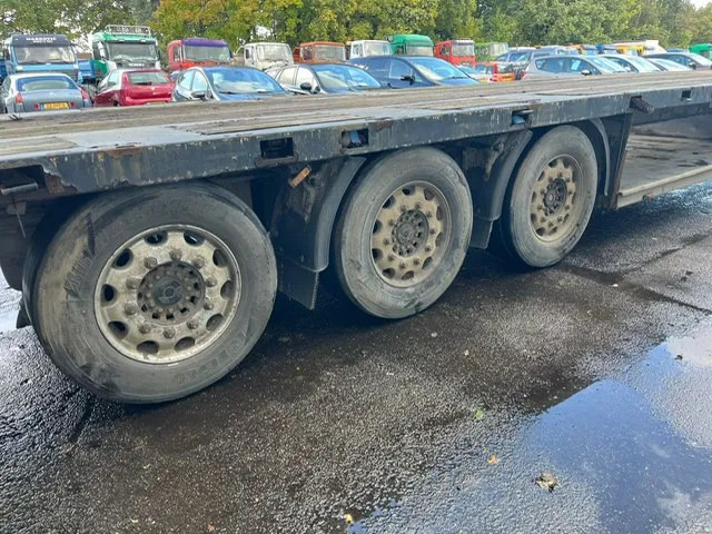Polprikolica s kesonom SYSTEM TRAILER 3x SAF Axle , Flat trailer: slika 12