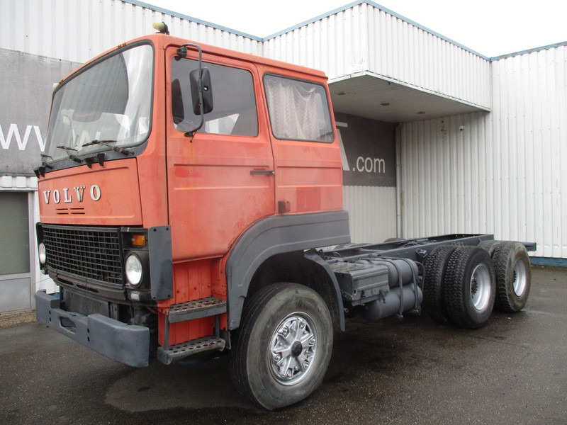 Volvo F7 , 6x4 , Manual , Euro 1 , Telma Retarder , Spring suspension - Tovornjak-šasija: slika 1 Volvo F7 , 6x4 , Manual , Euro 1 , Telma Retarder , Spring suspension - Tovornjak-šasija: slika 1