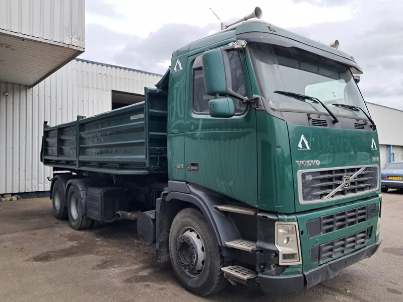Volvo FH 12 - 460 , 6x2 , 3 Way Tipper, Spring Suspension , Manual Gearbox, Airco - Tovornjak prekucnik: slika 4 Volvo FH 12 - 460 , 6x2 , 3 Way Tipper, Spring Suspension , Manual Gearbox, Airco - Tovornjak prekucnik: slika 4