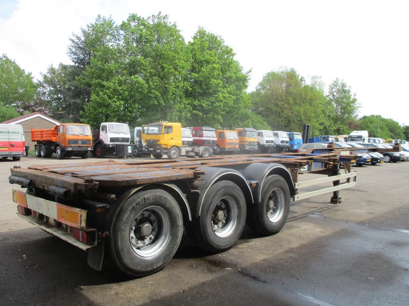 Wielton NS34P , Container trailer , 3 ROR axles , drum brakes , air suspension - Kontejnerska polprikolica/ Polprikolica z zamenljivim tovoriščem: slika 3 Wielton NS34P , Container trailer , 3 ROR axles , drum brakes , air suspension - Kontejnerska polprikolica/ Polprikolica z zamenljivim tovoriščem: slika 3