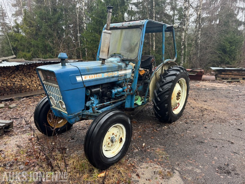 1972 Ford 3000 - Med vedkløyver - Traktor: slika 1 1972 Ford 3000 - Med vedkløyver - Traktor: slika 1