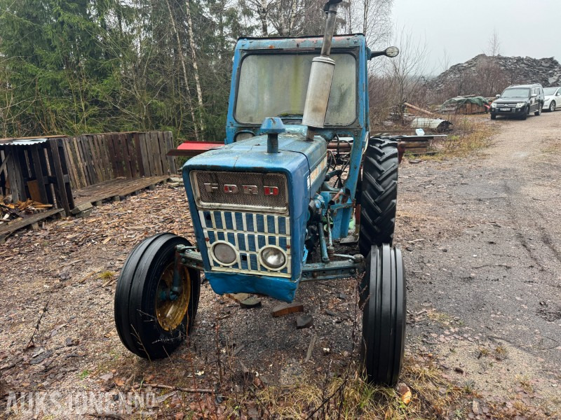 1972 Ford 3000 - Med vedkløyver - Traktor: slika 2 1972 Ford 3000 - Med vedkløyver - Traktor: slika 2