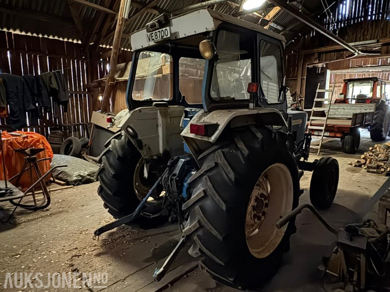 1975 FORD 4000 MED FRONTLASTER - Traktor: slika 3 1975 FORD 4000 MED FRONTLASTER - Traktor: slika 3