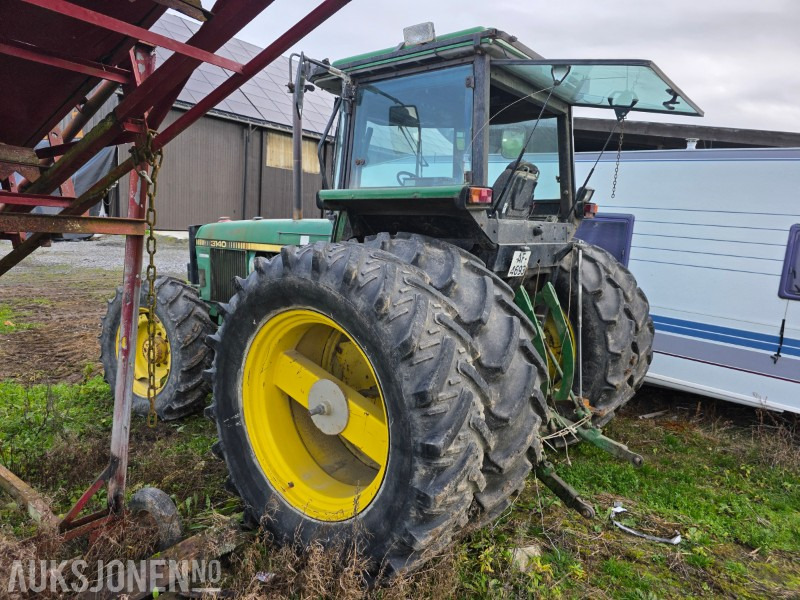 1982 John Deere 3140 traktor tvillinghjul - Traktor: slika 4 1982 John Deere 3140 traktor tvillinghjul - Traktor: slika 4