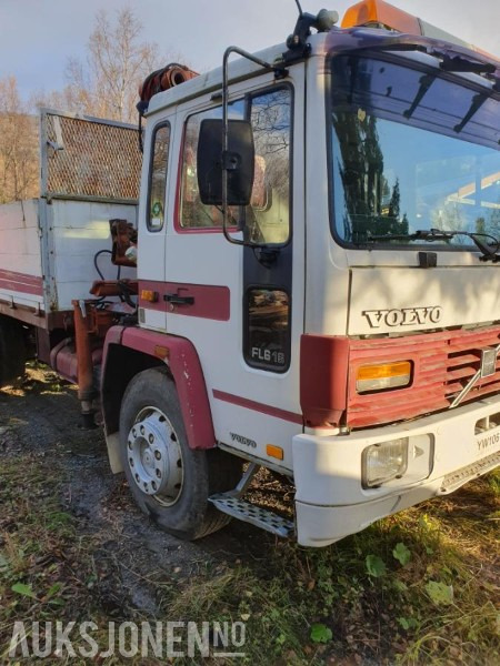 Tovornjak prekucnik 1986 Volvo FL6164X2 tippbil med kran: slika 6