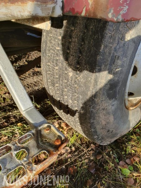 Tovornjak prekucnik 1986 Volvo FL6164X2 tippbil med kran: slika 7