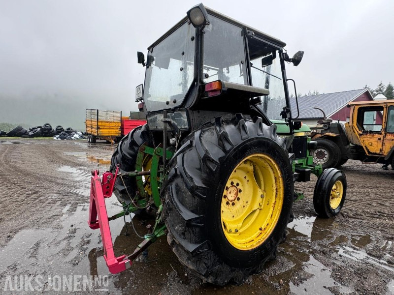1988 John Deere 1950 POWER SYNCHRON med toppstag og triangelfeste - Traktor: slika 4 1988 John Deere 1950 POWER SYNCHRON med toppstag og triangelfeste - Traktor: slika 4