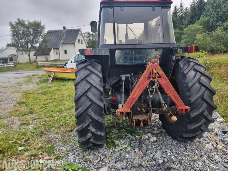 1990 CASE IH 956XL TRAKTOR snøfres 2 skuffer triangelfeste MVA FRI - Traktor: slika 4 1990 CASE IH 956XL TRAKTOR snøfres 2 skuffer triangelfeste MVA FRI - Traktor: slika 4