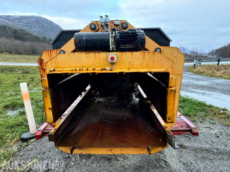 1993 Presto Pressen HPK 50 - Kanal presse Plast og papp komprimator med elevator band - Ballepresse - Gradbena oprema: slika 5 1993 Presto Pressen HPK 50 - Kanal presse Plast og papp komprimator med elevator band - Ballepresse - Gradbena oprema: slika 5