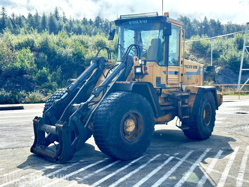 1994 Volvo BM L 90 - Hjullaster - Timer: 23064 - Kolesni nakladalec: slika 1 1994 Volvo BM L 90 - Hjullaster - Timer: 23064 - Kolesni nakladalec: slika 1