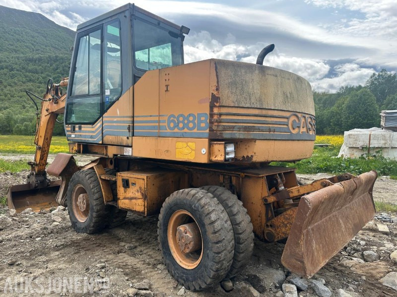 1995 Case Poclain 688B-P hjulgraver med tiltrotator og pusseskuffe - Bager: slika 3 1995 Case Poclain 688B-P hjulgraver med tiltrotator og pusseskuffe - Bager: slika 3